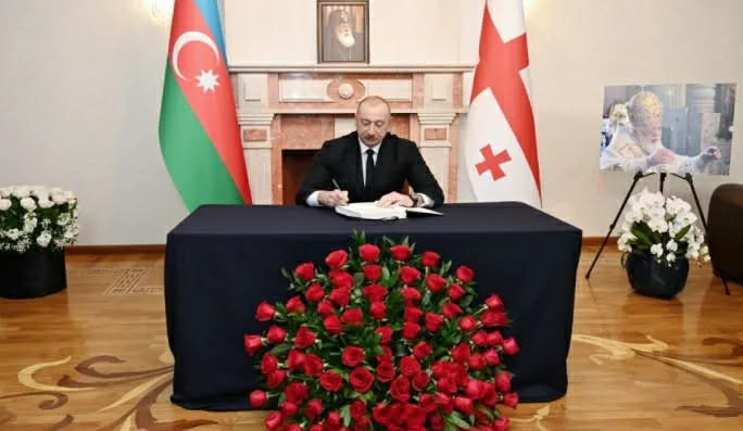 ილჰამ ალიევი საქართველოს საელჩოს ეწვია და ილია II-ის გარდაცვალების გამო სამძიმარი გამოთქვა