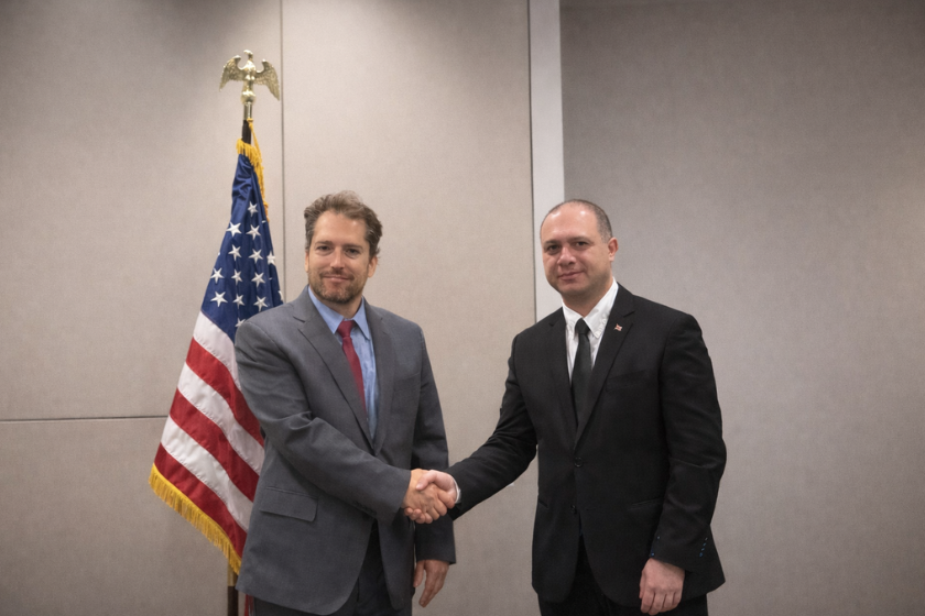 გივი მიქანაძე ვაშინგტონში დარენ ბიტს შეხვდა