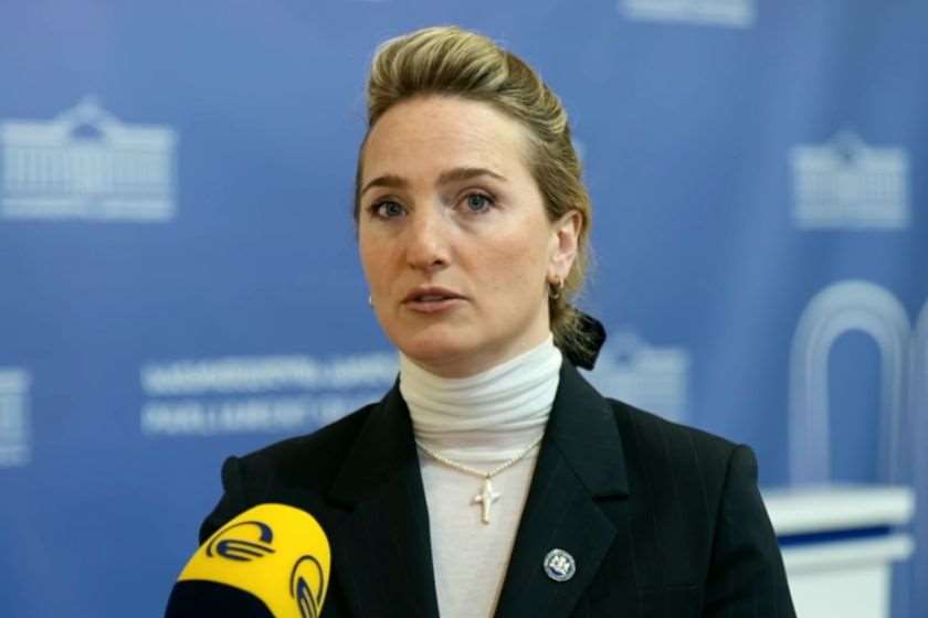 „გახარიები“ ჩარჩენილები არიან 2022-20023 წლების საგარეო პოლიტიკის ნაწილში“