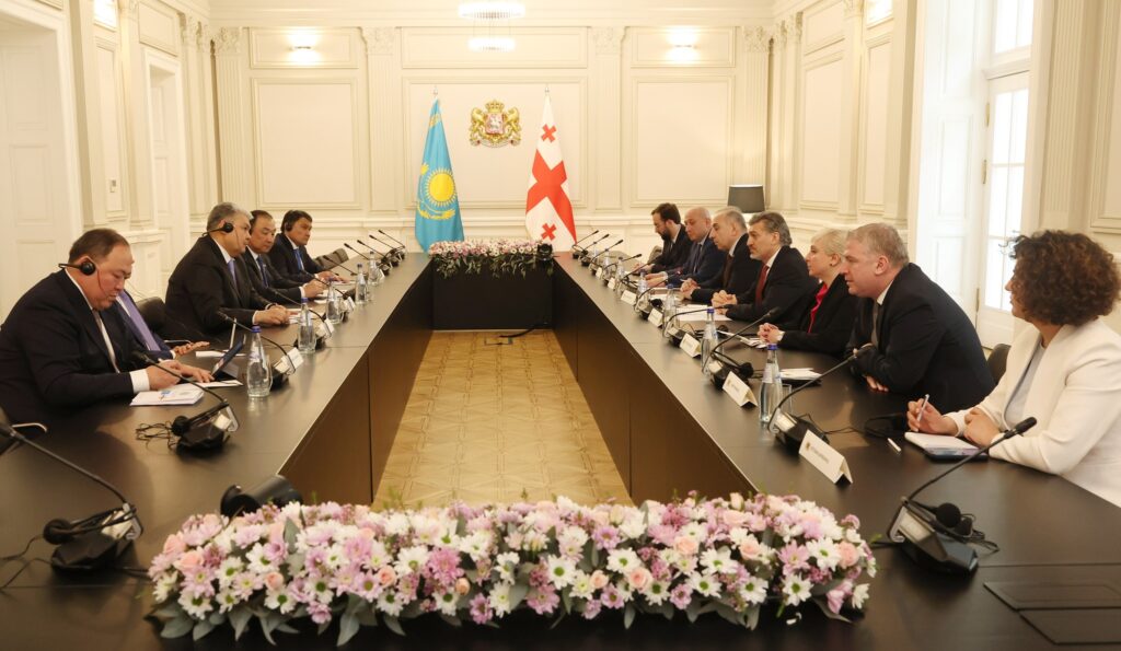 პრეზიდენტმა მიხეილ ყაველაშვილმა ყაზახეთის საგარეო საქმეთა მინისტრს უმასპინძლა