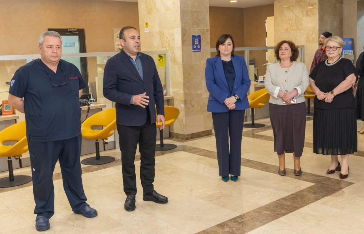 ექთნის დღე მიულოცეს
