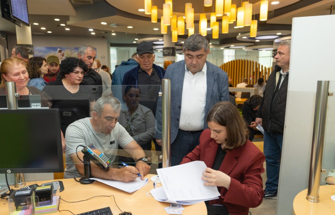 უსაფრთხო საცხოვრებელი 9 ეკომიგრანტმა ოჯახმა შეიძინა