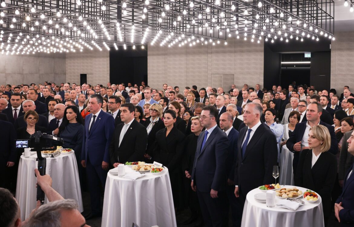 აზერბაიჯანის დამოუკიდებლობის 108-ე წლისთავი აღნიშნეს