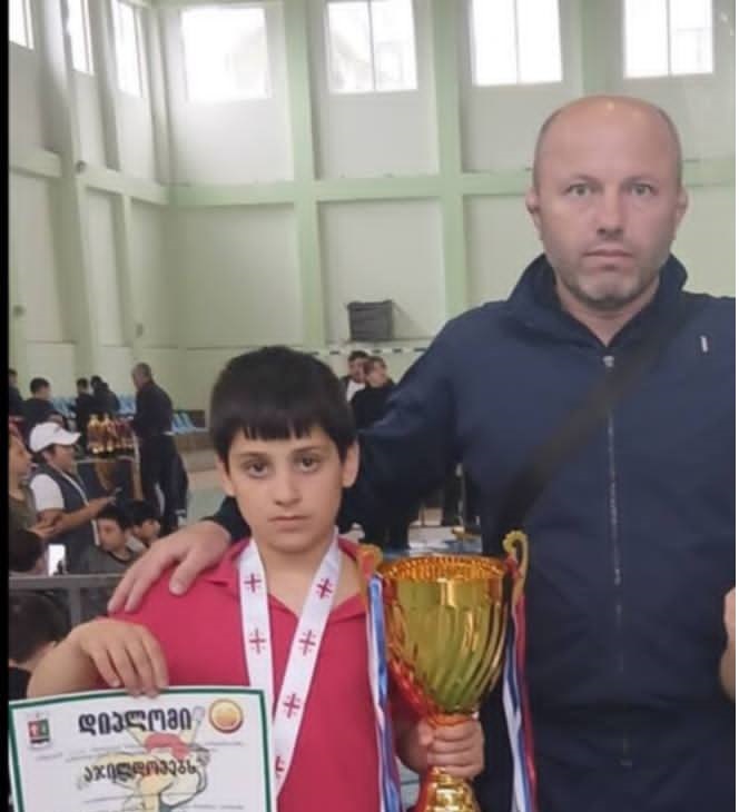 ლუკას გიგამაც მიბაძა