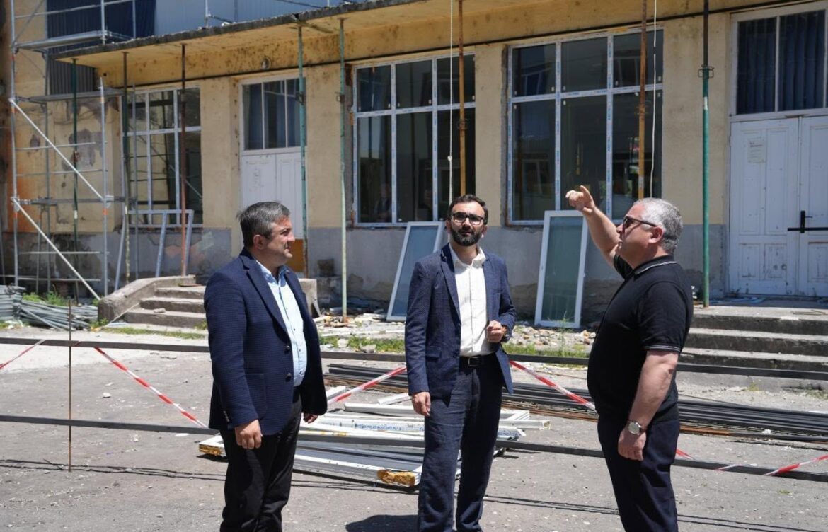 საჯარო სკოლის  სარეაბილიტაციო სამუშაოებს ადგილზე გაეცნენ
