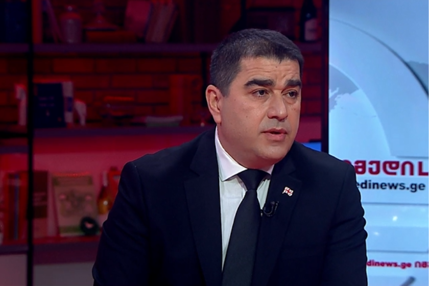 „…შეცდომას შეცდომაზე უშვებენ“