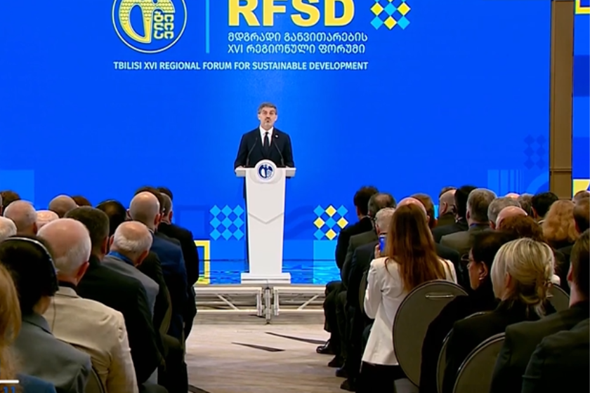 „ჩვენ ვართ მოწმენი იმისა, თუ როგორ იწერება კაცობრიობის ისტორიის სრულიად ახალი ფურცელი“