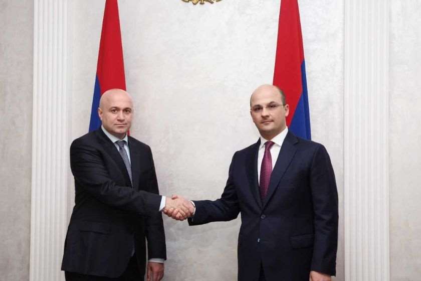 სულხან თამაზაშვილი სომხეთის უსაფრთხოების დირექტორ ანდრანიკ სიმონიანს შეხვდა
