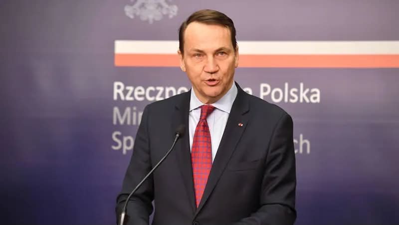 რადოსლავ სიკორსკი – რუსეთი, სავარაუდოდ, უკრაინული დრონების გამოყენებით „ცრუ დროშის ოპერაციას“ ამზადებს