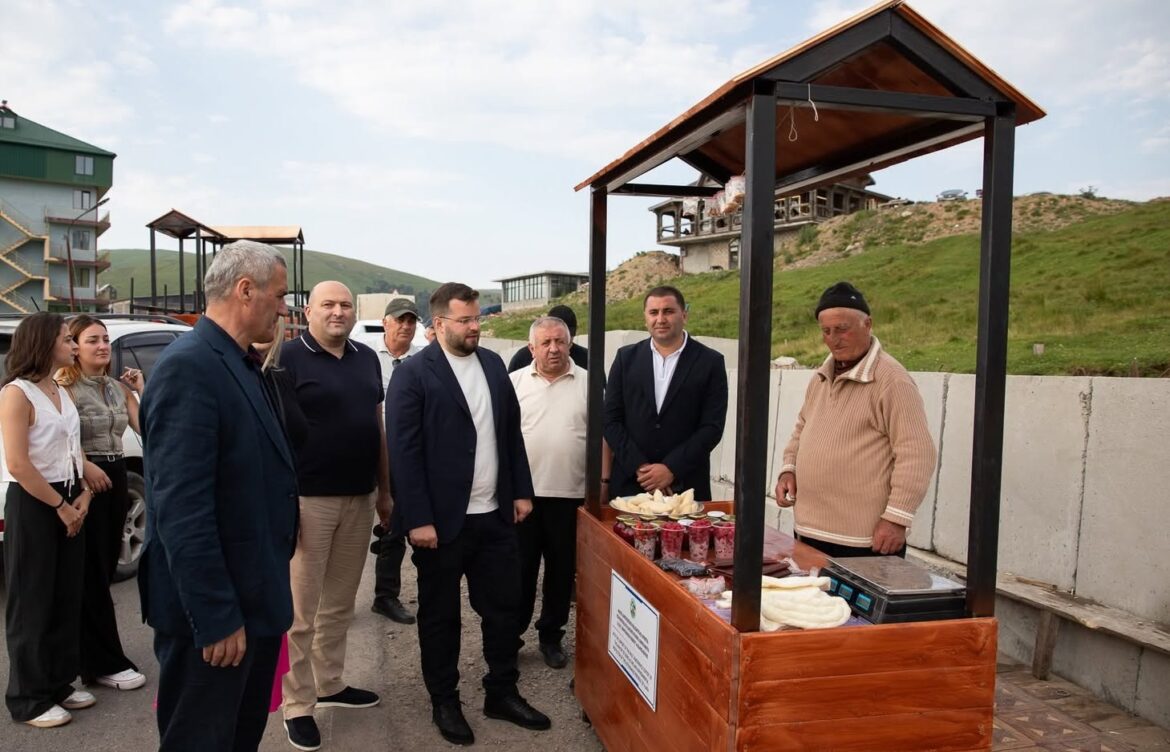 ფერმერებისთვის სავაჭრო ჯიხურები დამზადდა