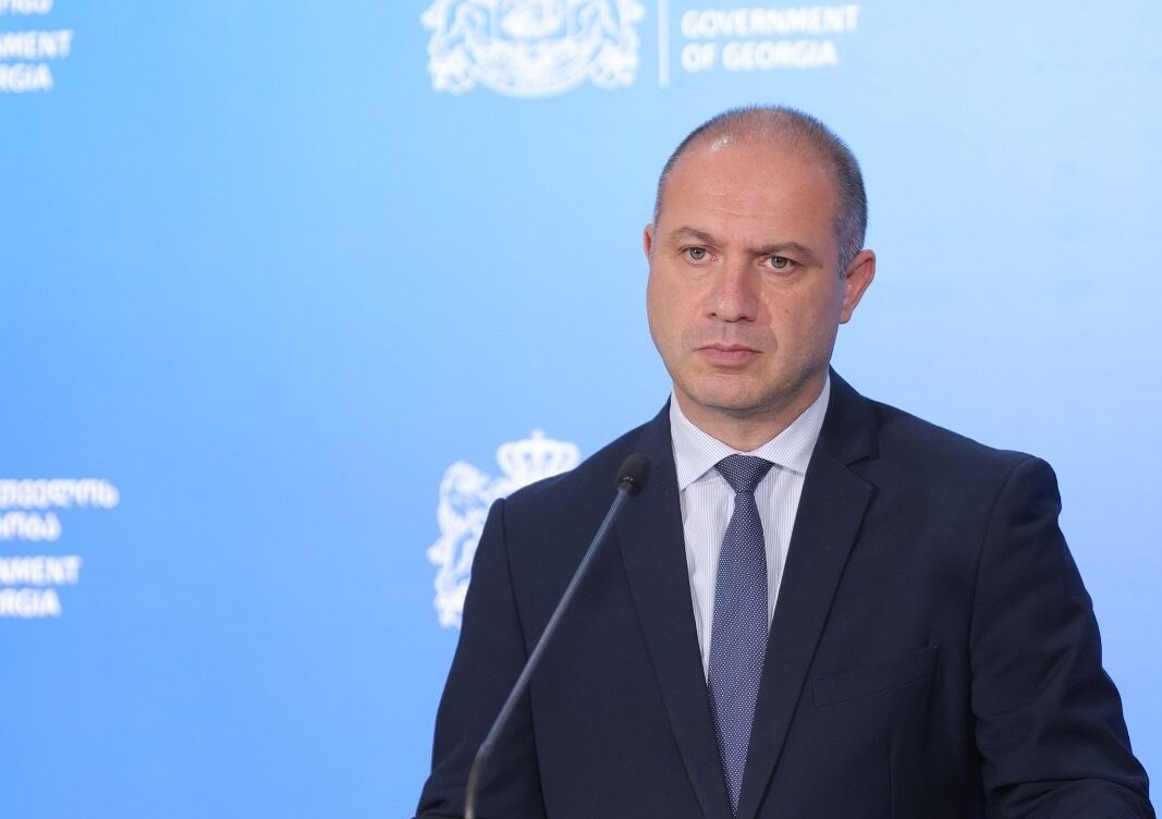 გივი მიქანაძე – მეექვსეკლასელები, რომლებიც წელს ფორმას ჩაიცვამენ, სკოლას ისე დაამთავრებენ, რომ მათ ფორმა ეცმევათ