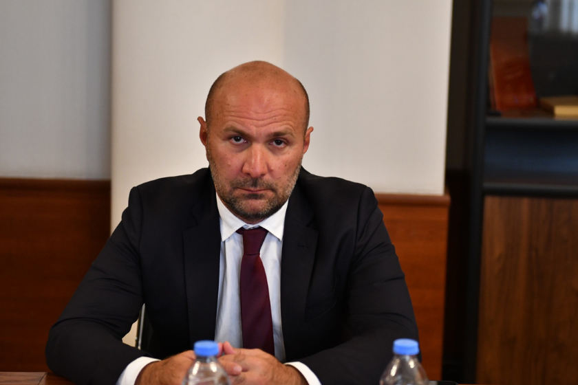 „ისინი, ყველა ერთად, თვითლიკვიდაციის რეჟიმში იმყოფებიან“