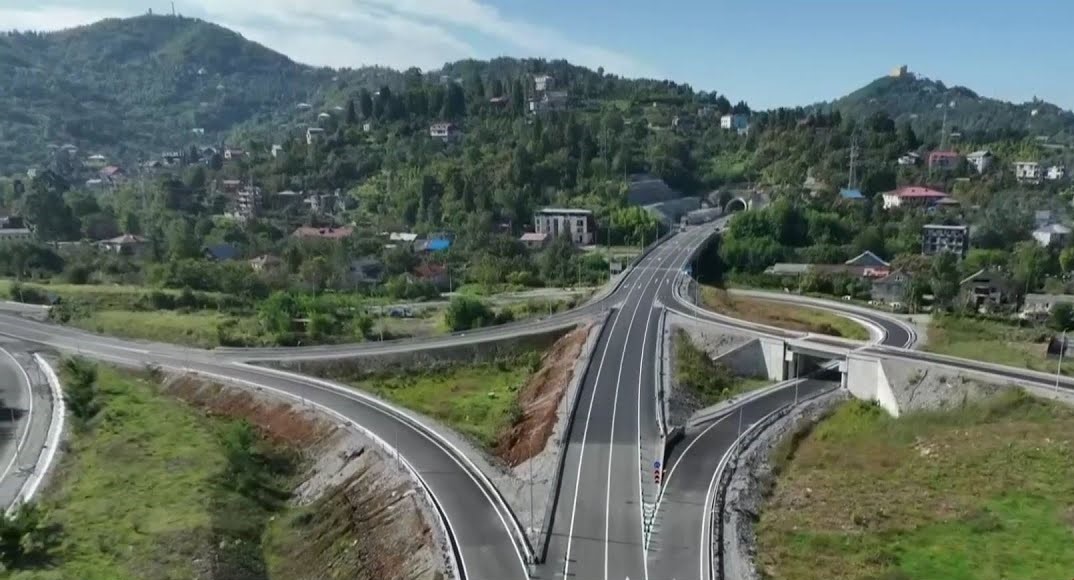 ბათუმის შემოვლით გზაზე ავტოტრანსპორტის მოძრაობა 28 სექტემბრიდან ღამის საათებში დროებით შეიზღუდება