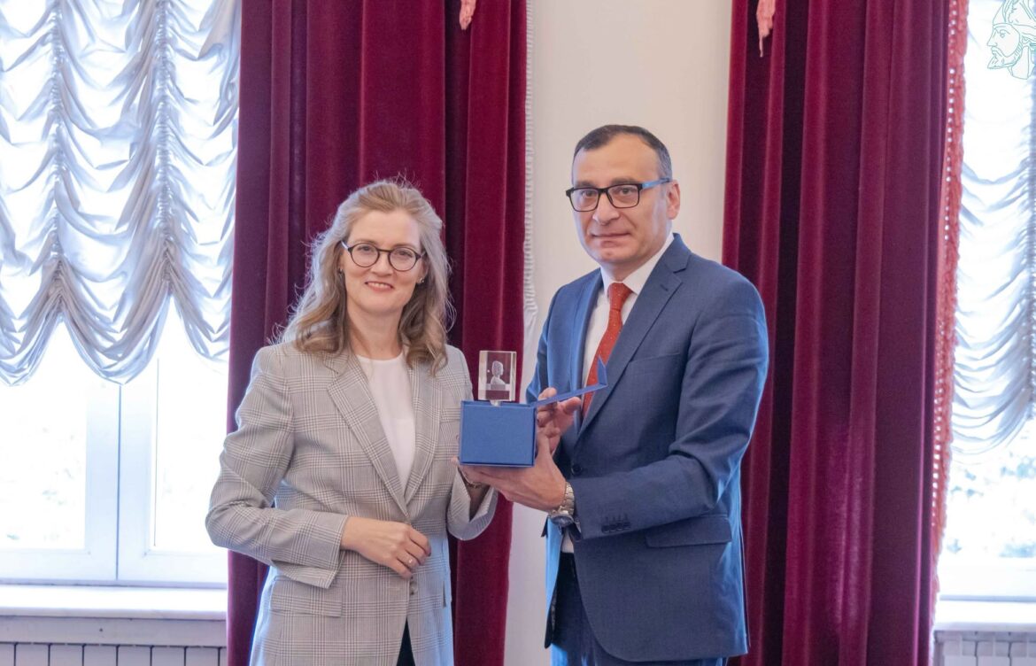 ბსუ-ში ქართულ-შვეიცარიული ურთიერთობების ისტორიას გამოფენა მიეძღვნა