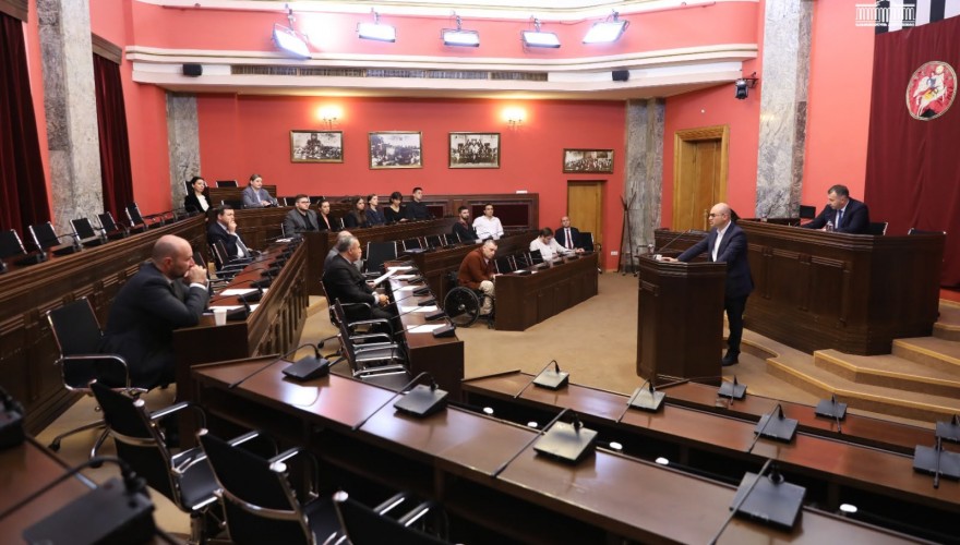 იურიდიულ საკითხთა კომიტეტმა „საქართველოს მთავრობის სტრუქტურის, უფლებამოსილებისა და საქმიანობის წესის შესახებ“ კანონში ცვლილებას მხარი დაუჭირა