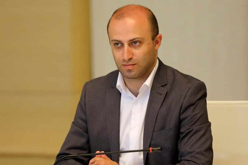 „მოპასუხეს უფლება აქვს, ერთი თვით მოითხოვოს საქმის გადადება“