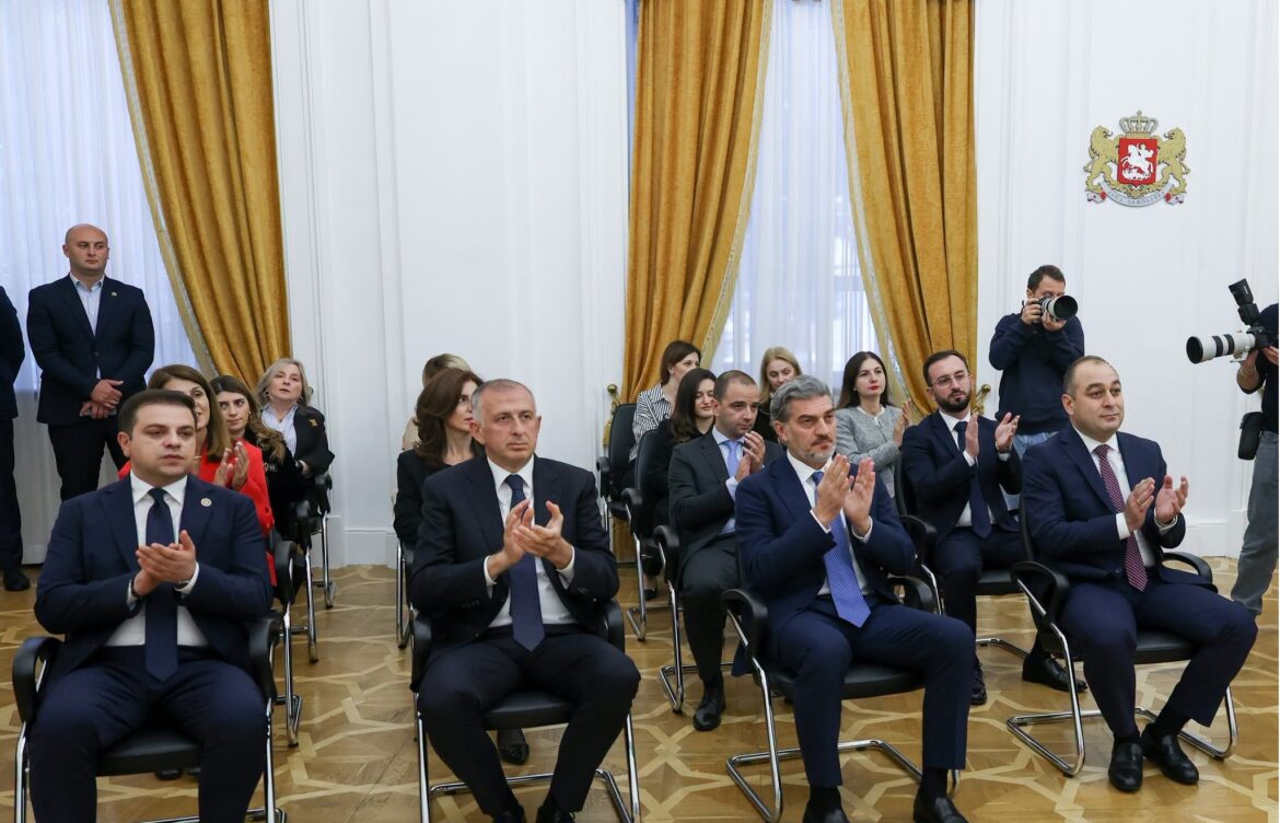 ფიცის დადების ცერემონიას დაესწრნენ
