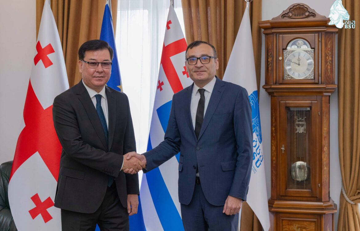 ტიტე აროშიძემ შიმკენტის უნივერსიტეტის დელეგაციას უმასპინძლა